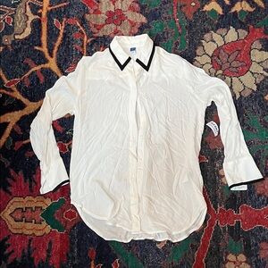 Old Navy Women's Cream Button Down Shirt with Black Trim